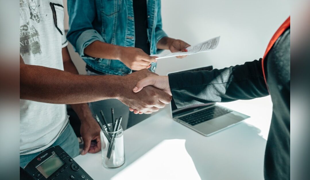 How to Choose a Public Adjuster in Florida: Red Flags and Questions to Ask